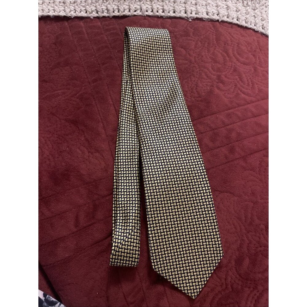 BROOKS BROTHERS M&M m.in.USA All Silk Bronze W/ Herringbone Pattern Men’s Tie EC